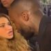 Shakira esquivó hombre que intentó besarla en la boca