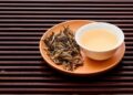 Cómo preparar el té blanco que ayuda a controlar el colesterol y fortalece el sistema inmunitario