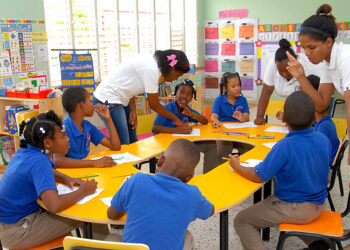 Ministerio de Educación llama a reintegrarse a clases este martes 