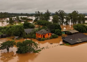 Se agravan las inundaciones en Brasil: Hay 31 muertos, 74 desaparecidos