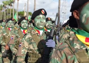 Primera agrupación de tropas kenianas parte hacia Haití