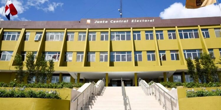 JCE informa emitió 106,174 duplicados de cédulas gratis a nivel nacional y en el exterior