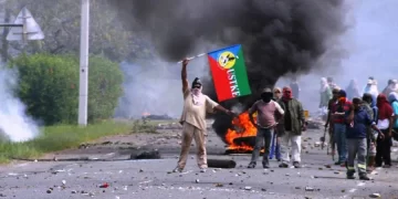 Dos muerto y cientos de heridos en la segunda jornada de protestas en Francia
