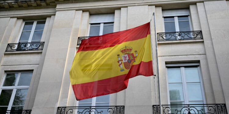 Tribunal Supremo español declara que un beso no consentido es "agresión sexual"