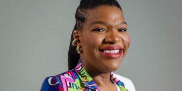 Elizabeth Silverio ahora aconseja a mujeres a actuar con inteligencia