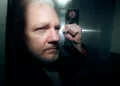 Assange sale de prisión 14 años después de la filtración de documentos del Pentágono