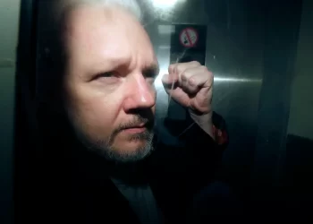 Assange sale de prisión 14 años después de la filtración de documentos del Pentágono
