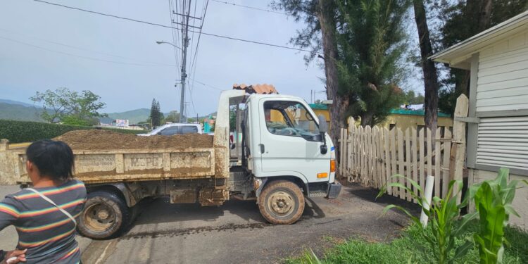 Director de Medio Ambiente y del SENPA en Constanza es amedrentado por alcalde 