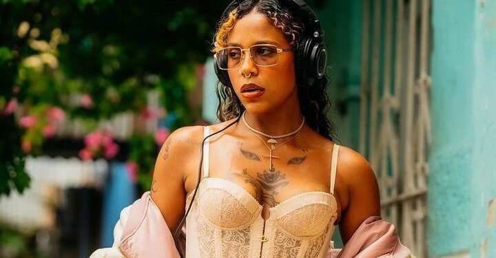 Tokischa estrena nuevo sencillo "Sol"