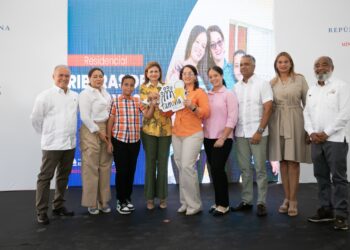 Entregan 104 apartamentos del Plan Familia Feliz en La Romana