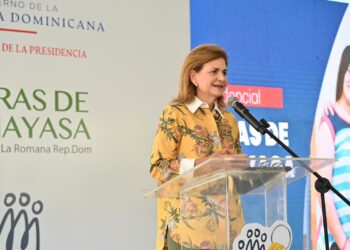 Jefas de Hogar de La Romana reciben el Bono Mujer