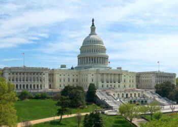 Columnista EE.UU: "Propuesta de ley comercial de "Nearshoring" debe tirarse a la basura"