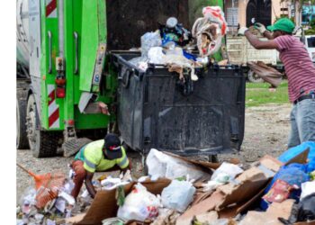 ASDN denuncia empresa recolectora de basura SUCESAT incumple en la recogida de los desechos