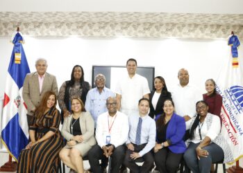 Consejo de la Regional 15 realiza aprestos para cierre del año escolar y apertura del nuevo ciclo