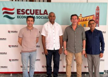 Julito Fulcar viaja a España a dictar conferencia