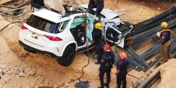 Doce Unidades de Emergencia Atienden accidente vehicular en Evaristo Morales