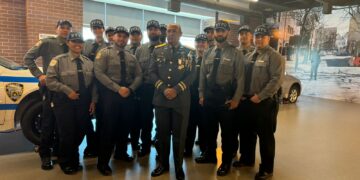 Director general PN visita aula temática de la Academia Policial de Nueva York