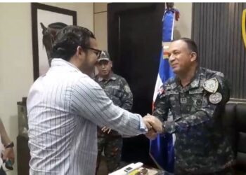 Presidente del CARD visitó al director regional de la PN en La Vega