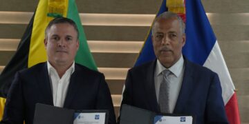 Jean Luis Rodríguez firma memorando de entendimiento con su homólogo de Jamaica