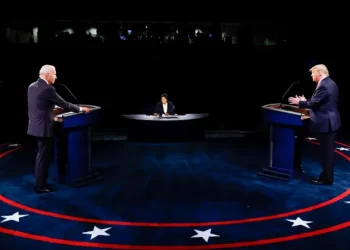 Trump y Biden llegan a su primer debate empatados en las encuestas