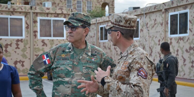 Ministro de Defensa dice usan inteligencia artificial para cuidar frontera terrestre