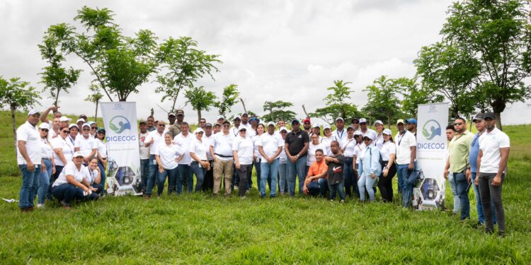 DIGECOG realiza jornada de reforestación en El Seibo