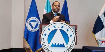 Defensor del Pueblo propone en PARLACEN promover buenas prácticas que garanticen derechos humanos