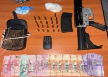 DICRIM apresa a dos hombres a quienes les ocupa fusil M-16 y drogas durante operativo en Samaná