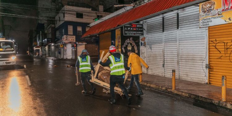 ADN recupera 977 metros lineales de acera en la José Martí tras operativo de Espacios Públicos
