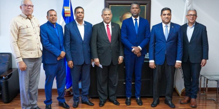 Crean comisión de seguimiento y acompañamiento entrega declaración jurada patrimonio de funcionarios municipales