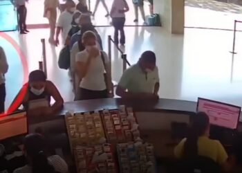 Hombre se cuela en clínica y roba dos PC con información confidencial