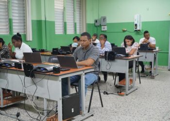 Pruebas a postulantes del Concurso de Oposición Docente continúan hasta el 3 de julio