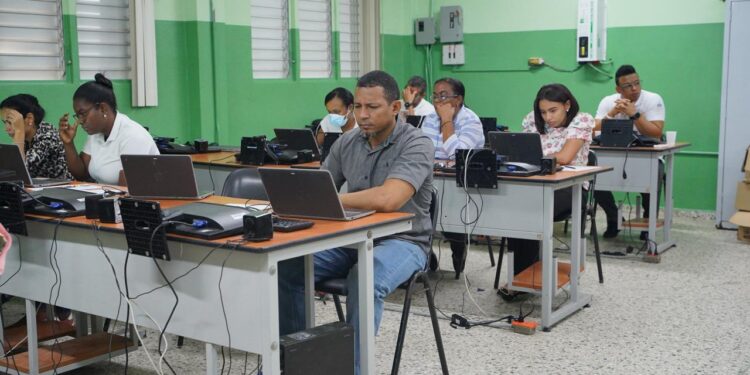Pruebas a postulantes del Concurso de Oposición Docente continúan hasta el 3 de julio