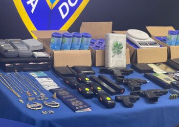 Desmantelan banda “Los 50-0”; ocupan armas, drogas y dinero en efectivo 