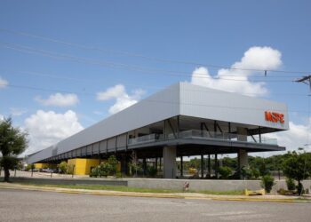 TC ratifica rechazo a instalación parada autobuses frente al Parque del Este