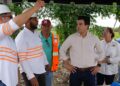 Wellington Arnaud se reúne con contratistas para pasar balance a construcción alcantarillado sanitario Licey al Medio, provincia Santiago