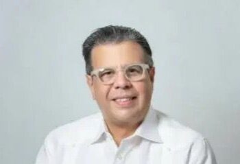 Declaran 2 días de duelo municipal por el fallecimiento del doctor Manuel Lora Perelló 