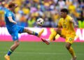 Rumania le gana a Ucrania en el primer partido de la jornada por la Eurocopa