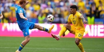 Rumania le gana a Ucrania en el primer partido de la jornada por la Eurocopa