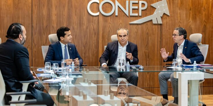 Omar Fernández y CONEP pasan balance a propuestas estratégicas de reformas