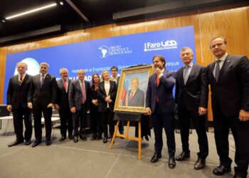 Ito Bisonó participa en homenaje realizado al fallecido expresidente Sebastián Piñera