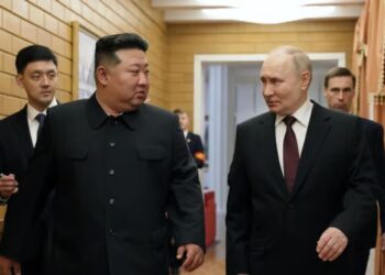 Putin conduce lujoso auto ruso y lleva a Kim de paseo en Corea del Norte