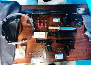 Policía y MP ocupan armas de fuego y municiones durante operativo focalizado en Monte Plata