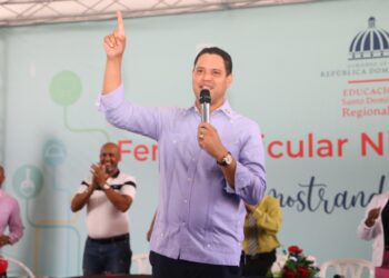 Exhiben proyectos y productos en la Feria Curricular de la Regional 15 de Educación