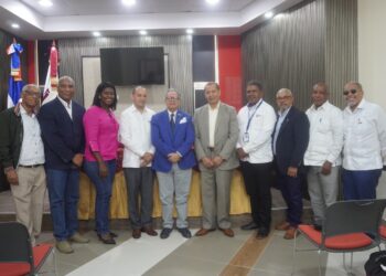 UNEV colabora en creación de instituto de investigación para IA y desarrollo sostenible