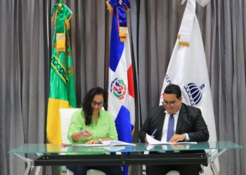 Zoológico e INCABIDE firman alianza para la custodia de animales exóticos