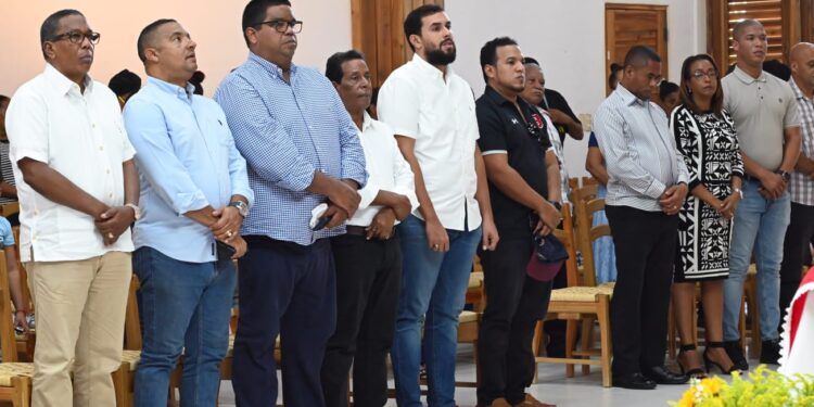 Patronato La Nueva Barquita reconoce al director general de Comedores Económicos del Estado