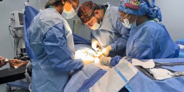 Cabral y Báez realiza jornada quirúrgica simultánea para pacientes con estenosis de uretra