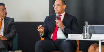 Rodolfo Valentín Impacta en Barcelona: Revela Estrategias de Humanización en la Política Criminal y Penitenciaria para Delitos Menores