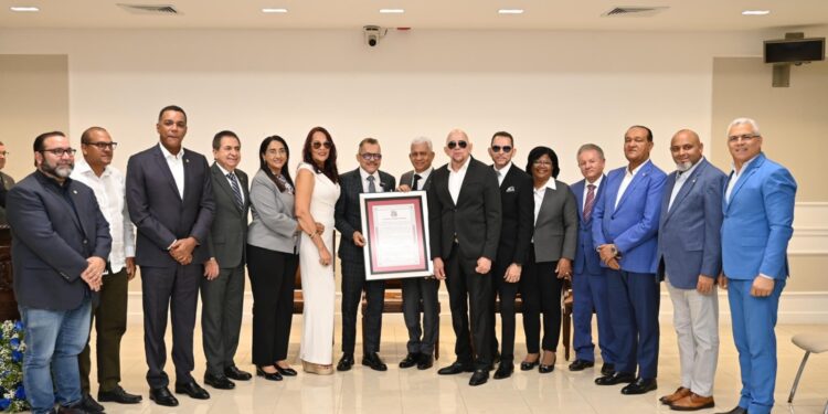 Senado reconoce los 45 años de trayectoria musical de Los Hermanos Rosario